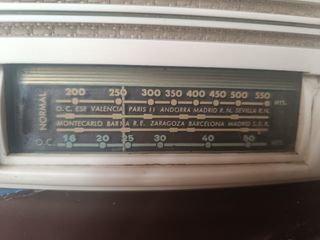 Radio antigua baquelita años 50