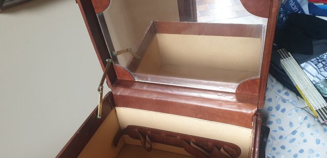 Beauty case vintage in pelle