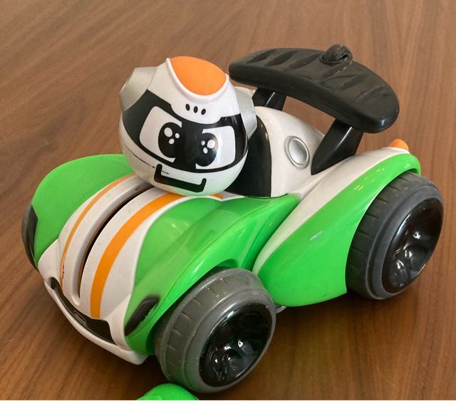 Coche robot Chicco teledirigido