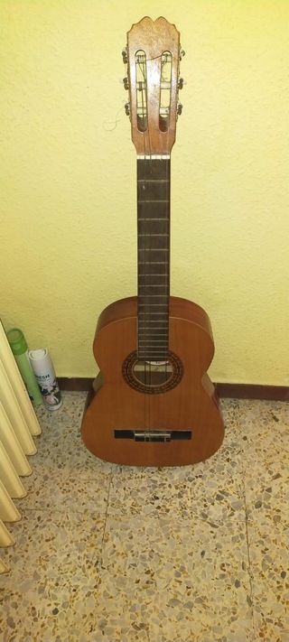 Guitarra española clásica