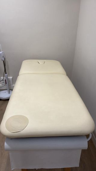 Camilla fija de madera, para masaje