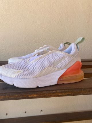 Zapatillas Nike Air Max 270 blancas y naranjas