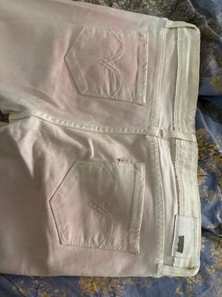 Jeans Levis rosa-blanco, talla M