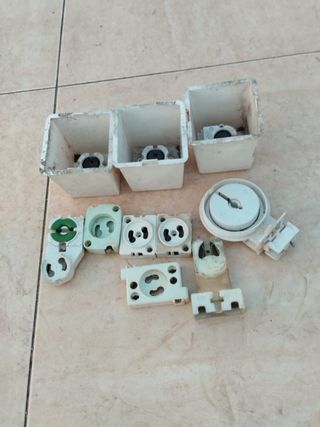 10 portalámparas fluorescentes usados