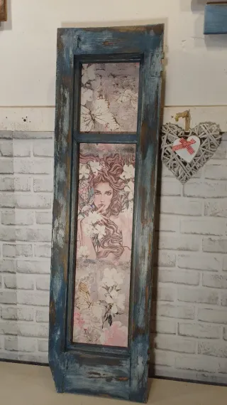 Porticón antiguo de madera
