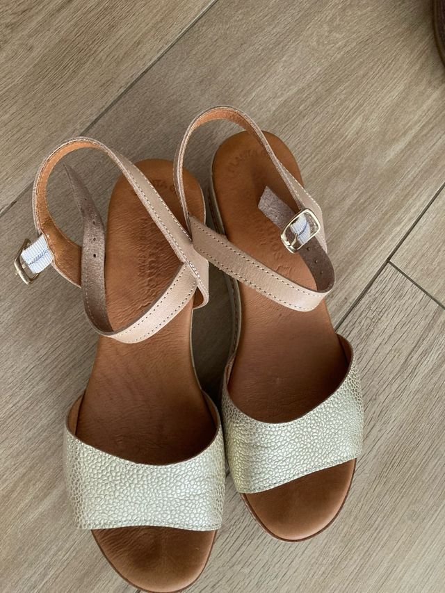 Sandalias cuña beige-marrón nº38