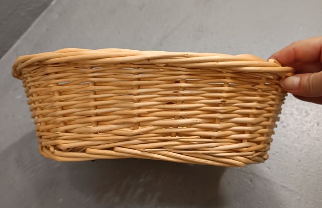 Cesta mimbre ovalada.