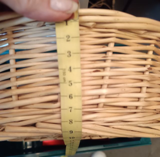 Cesta mimbre ovalada.