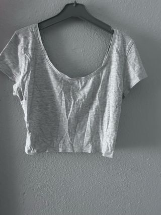 Top corto gris