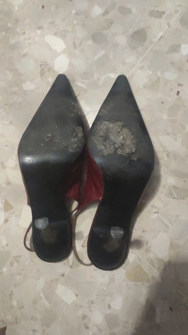 Tacones granate slingback