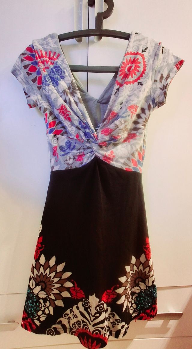 Vestido Desigual estampado floral multicolor