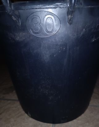 Mastello vivaista manicato LDPE nero 30LT 