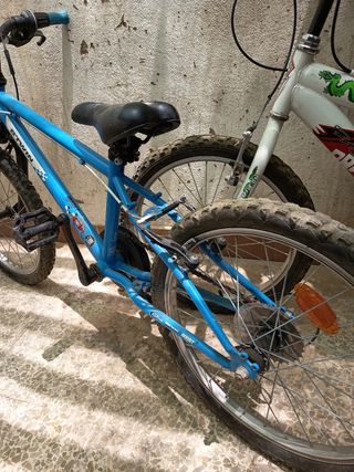 Bicicleta infantil Btwin azul