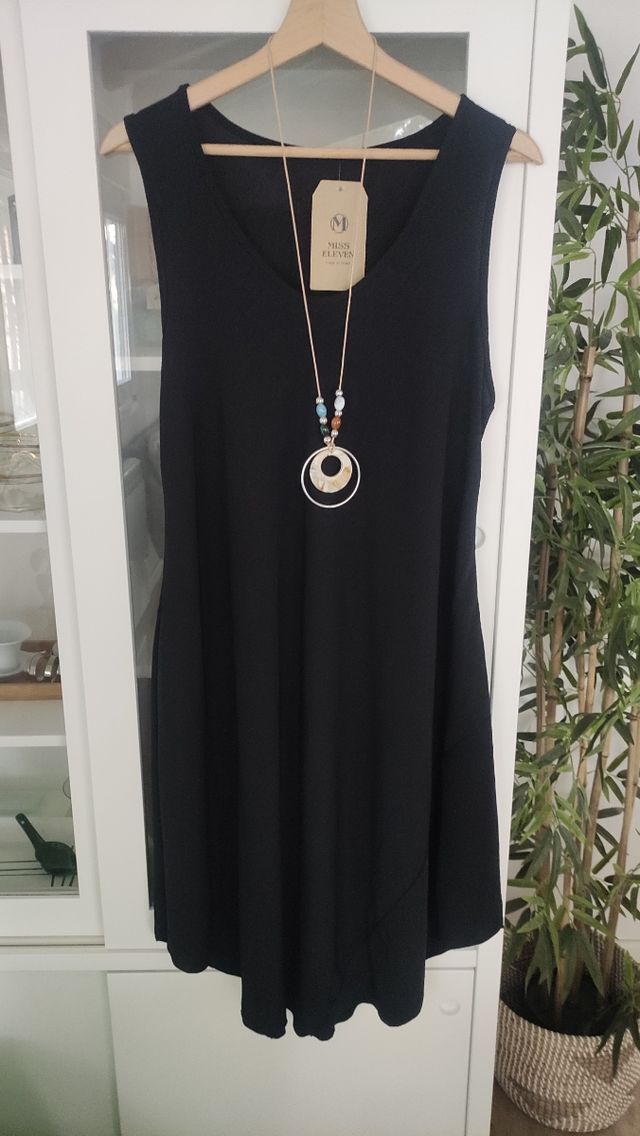 Vestido negro Miss Eleven