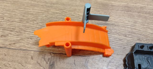 Hot Wheels Dragón Furioso Pista