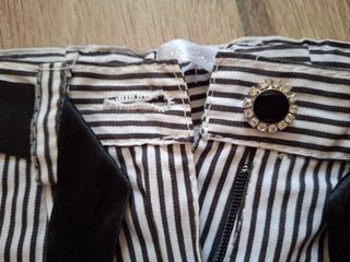 2 pantaloncini bimbo Chicco Microbe 6-9 mesi