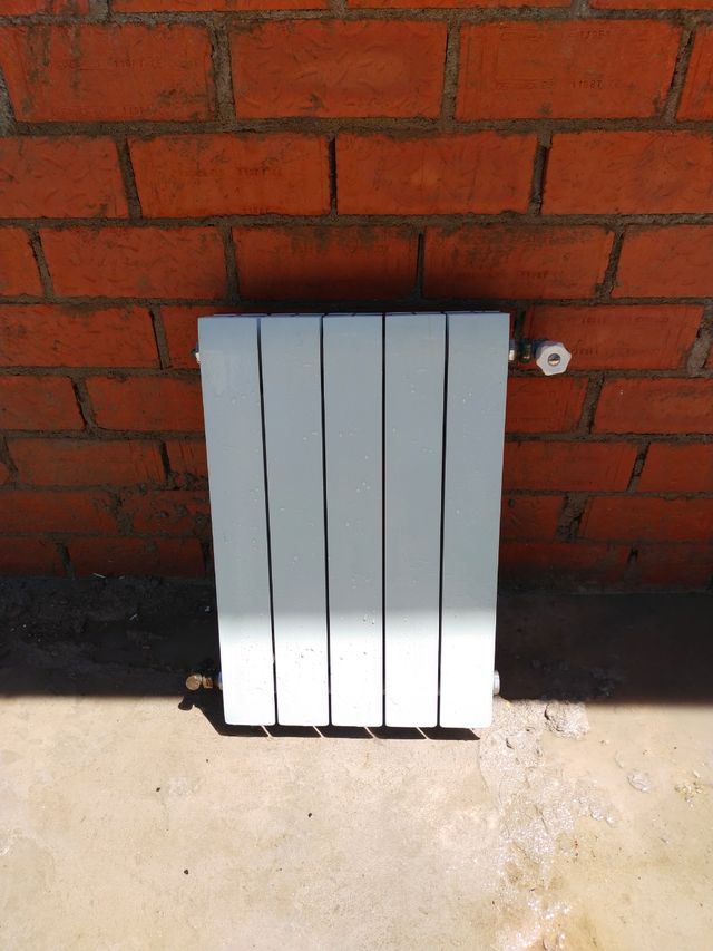 Radiadores de agua (3 uds.) - Blancos