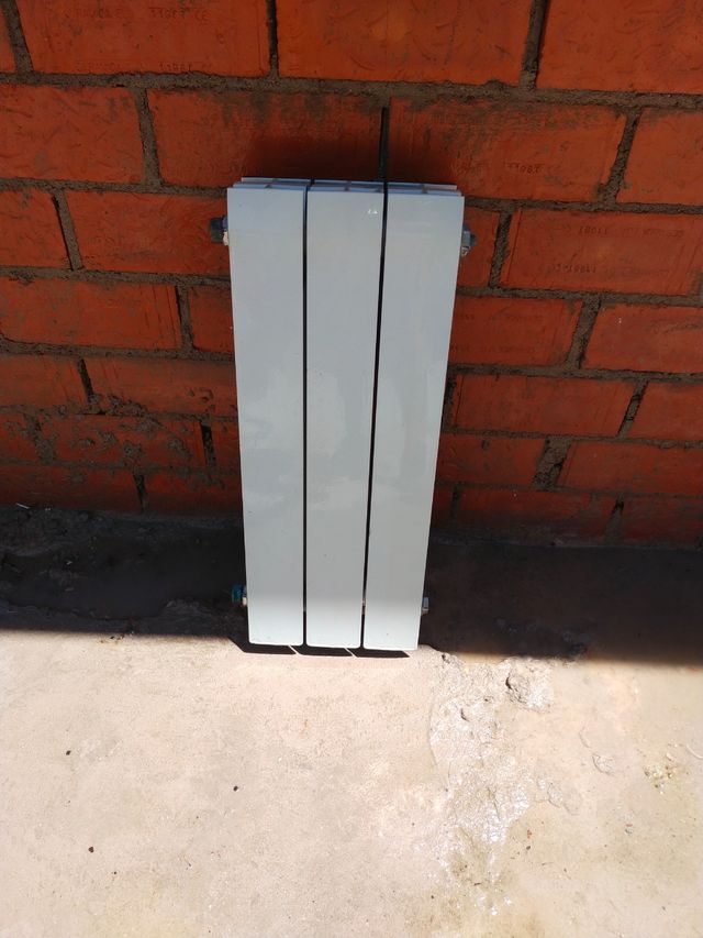 Radiadores de agua (3 uds.) - Blancos