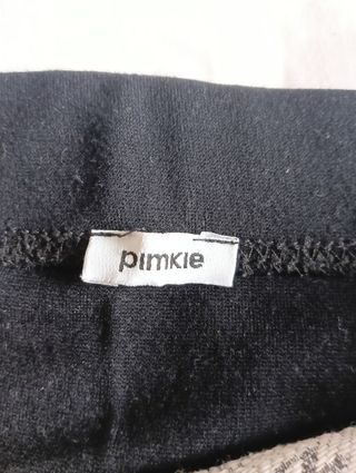 Minifalda negra y blanca Pimkie