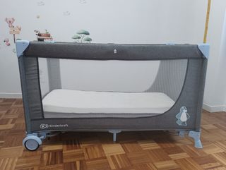 Cuna Kinderkraft con colchón + bañeras 12-36 meses