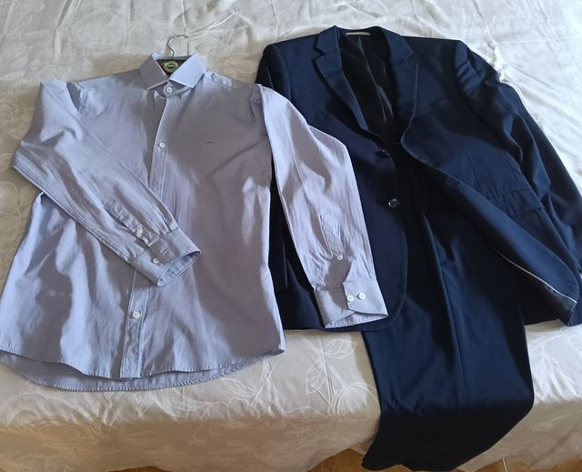 Traje azul marino + camisa