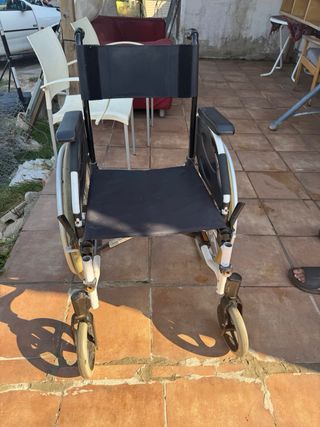 Silla de ruedas ligera usada