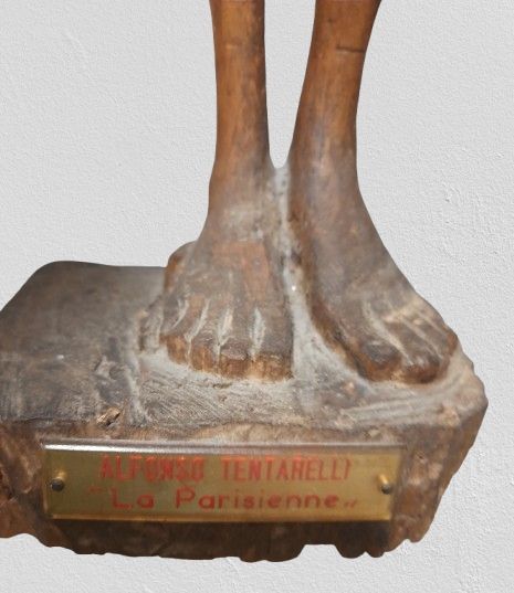 Scultura legno La Parisienne