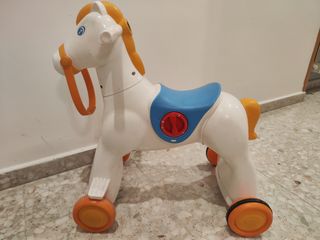 Caballito correpasillos infantil