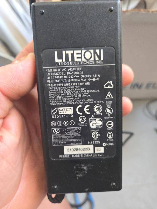 Adaptador AC LiteOn PA-1900-05