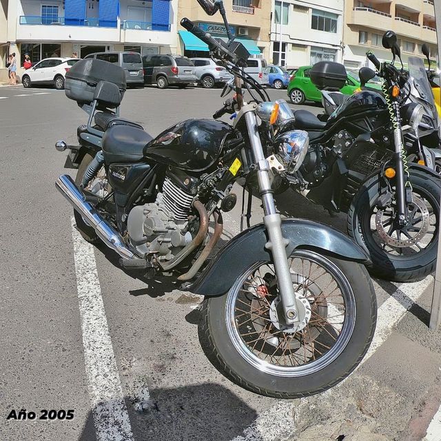 Moto Suzuki Marauder 2005