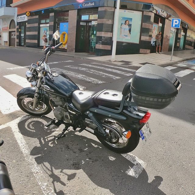 Moto Suzuki Marauder 2005