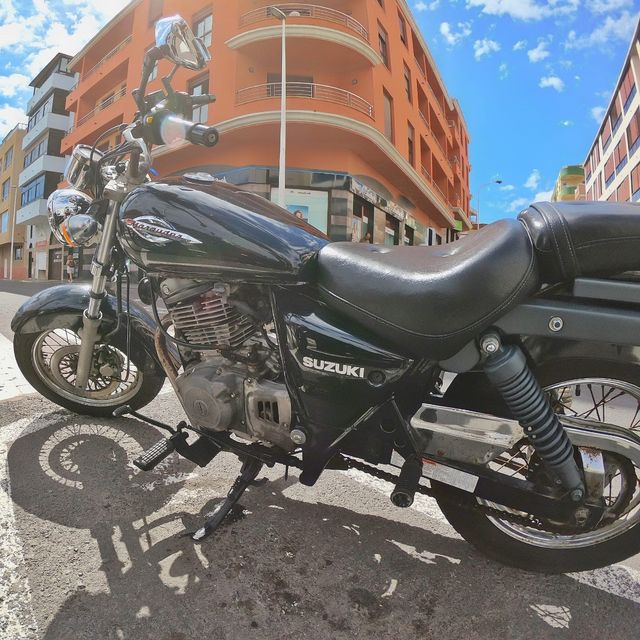 Moto Suzuki Marauder 2005