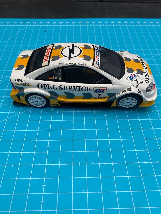 Opel Astra DTM Scalextric Hornby