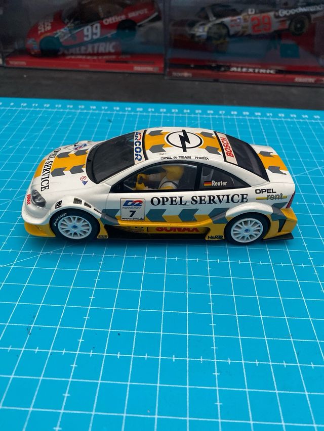 Opel Astra DTM Scalextric Hornby