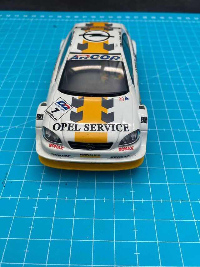 Opel Astra DTM Scalextric Hornby