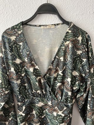 Vestido Pull&Bear estampado paisley