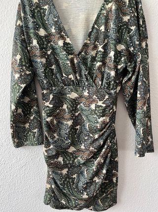 Vestido Pull&Bear estampado paisley