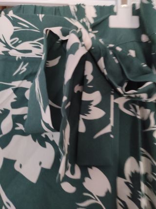 Falda larga pareo verde estampada