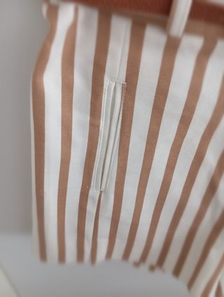 Bermudas Stradivarius rayas beige-blanco