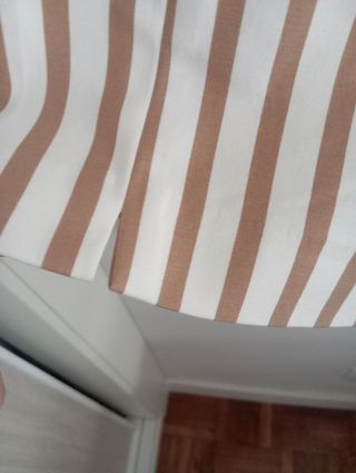 Bermudas Stradivarius rayas beige-blanco