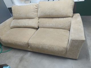Sofá beige de pana