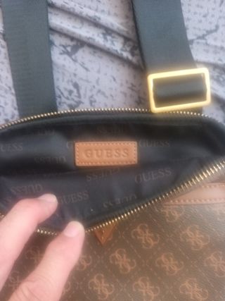 Bolso bandolera Guess marrón