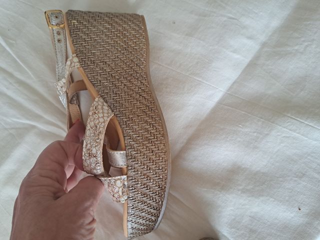 Sandálias em pele  Innocent Shoes 38 - Bege/Prata