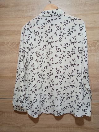 Blusa manga larga estampada 
