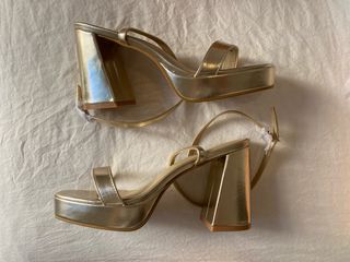 Sandalias BOSANOVA doradas - talla 37
sin usar! 