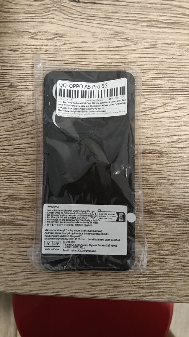 Funda negra OPPO A5 Pro 5G