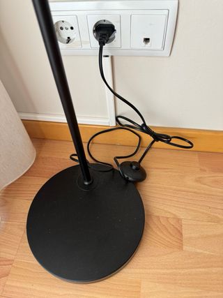 Lámpara pie Sklum