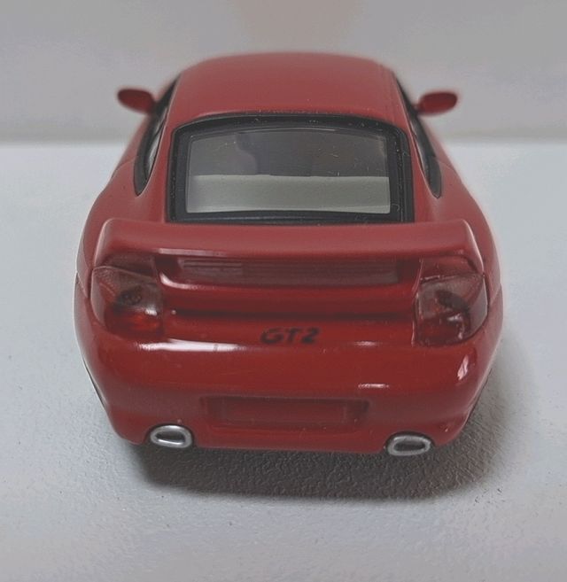 Miniatura Porsche 911 GT2 (1/43)