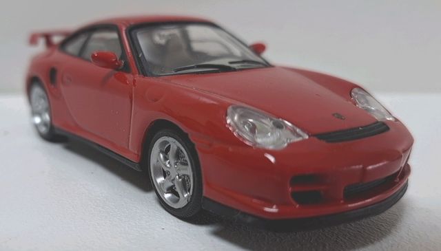 Miniatura Porsche 911 GT2 (1/43)