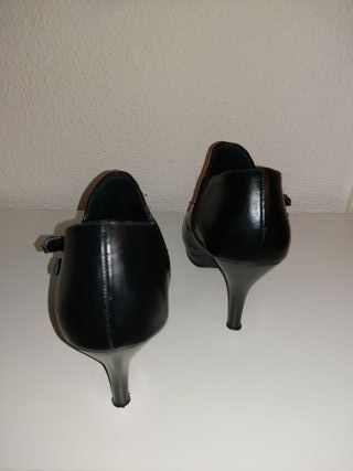 Botines negros tacón alto - Piel sintética